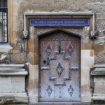 Двери университета