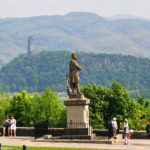 Памятники двум шотландским героям