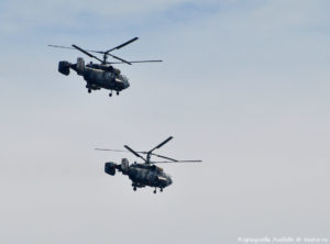 Вертолёты на параде в День ВМФ