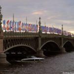 Троицкий мост с флажками к Чемпионату мира по футболу